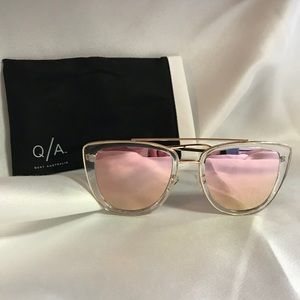 Quay French Kiss EUC  RoseGold/Clear Mirrored Lens